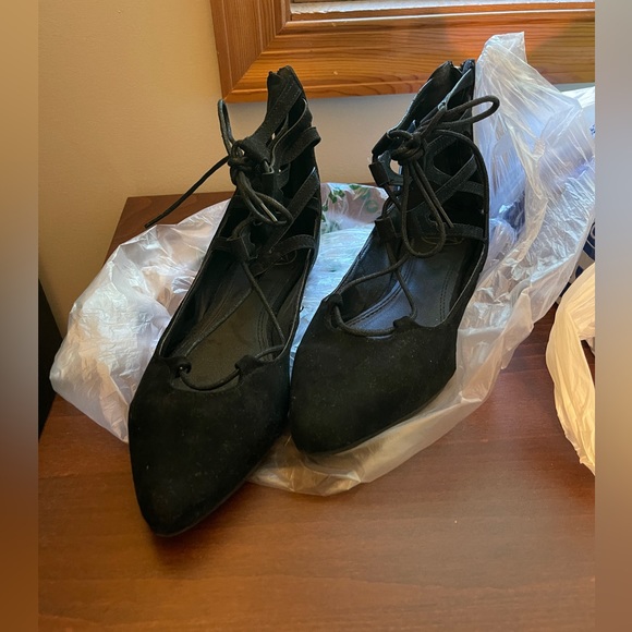 Missguided Black Lace Up Look Flats with Zip Up Back - Picture 5 of 6